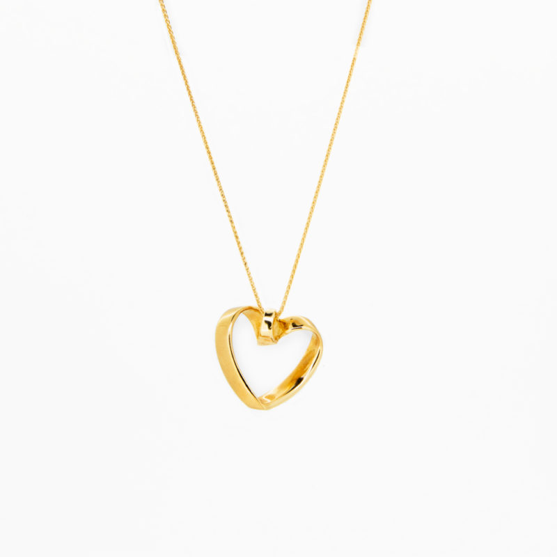 Colgante corazón personalizado oro 18k