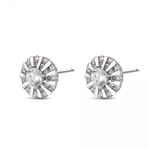Pendiente de circonita flor con garras de 9 mm cierre presión