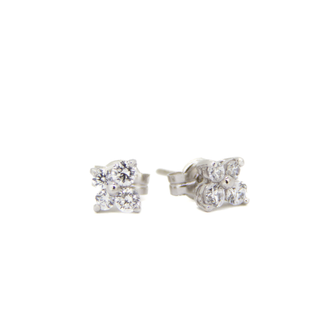 Pendientes comunión en oro blanco con circonitas en forma de mariposa.
