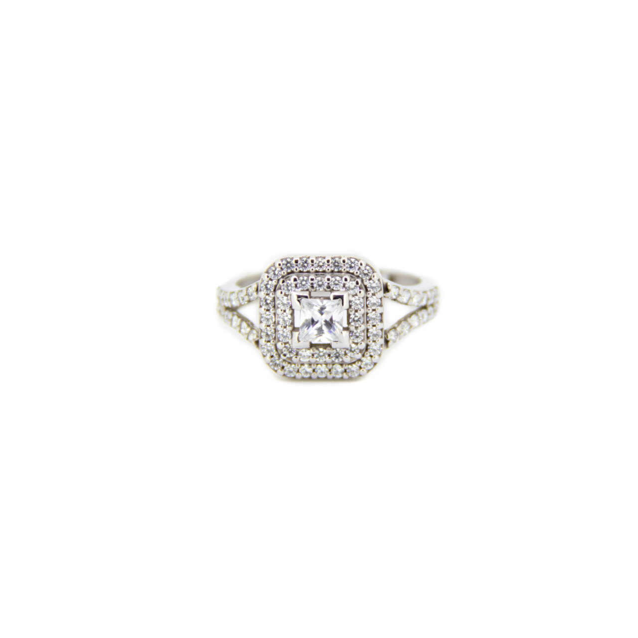 ANILLO ORO BLANCO 18K. CUADRADO CIRCONITAS CIRCO CENTRAL