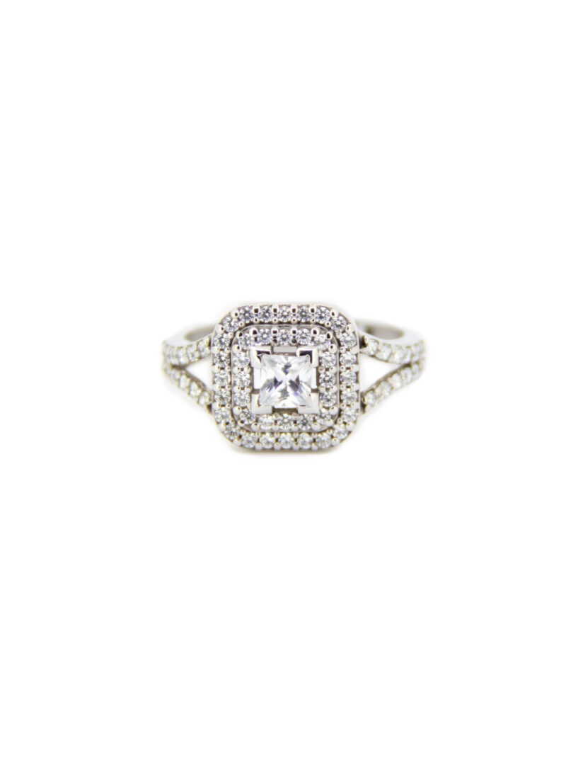 ANILLO ORO BLANCO 18K. CUADRADO CIRCONITAS CIRCO CENTRAL