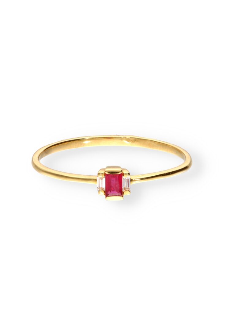 ANILLO ORO 18K CIRCONITAS Y RUBÍ CENTRAL