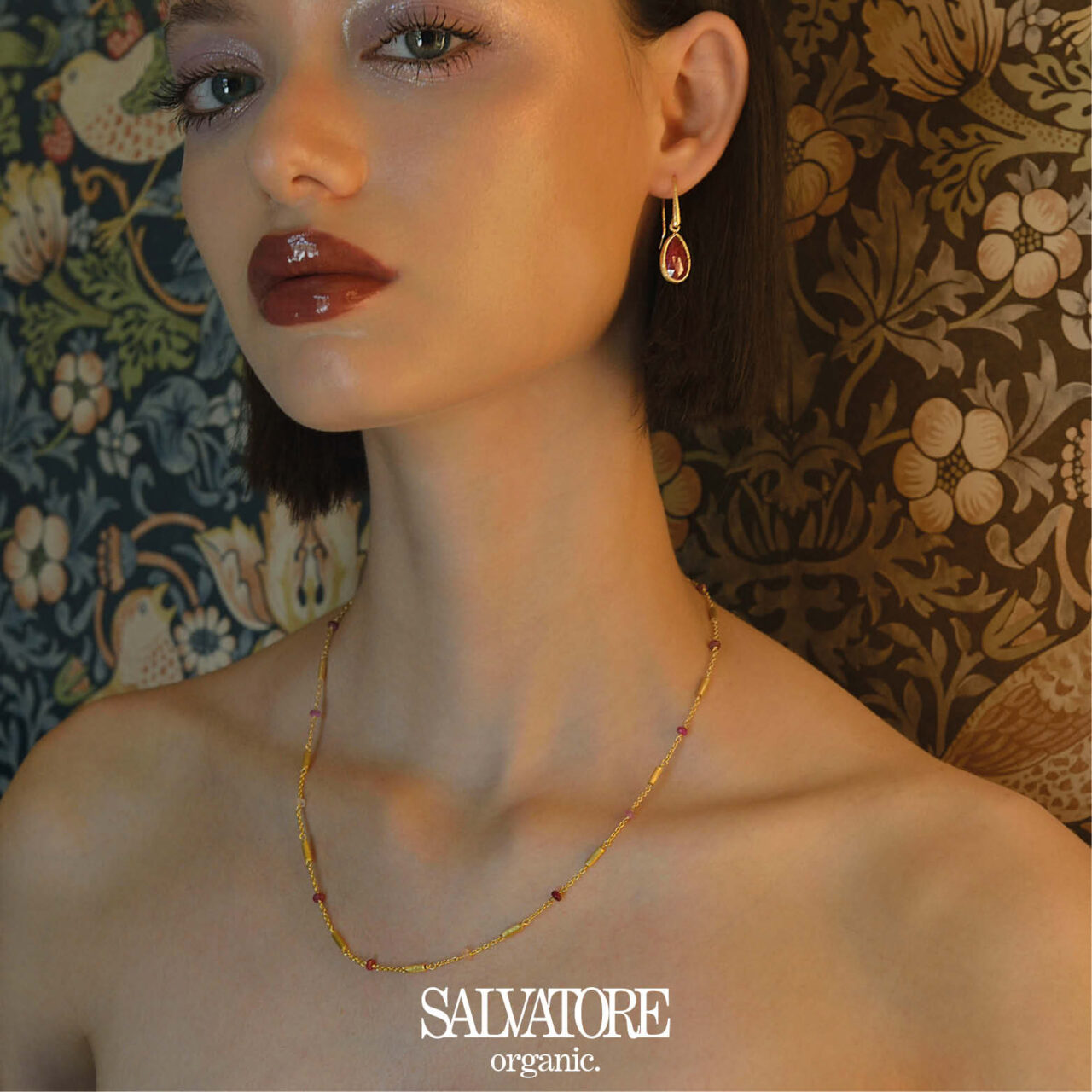 COLLAR PLATA CHAPADO DORADO RUBIES Y BARRITAS SALVATORE - Imagen 2