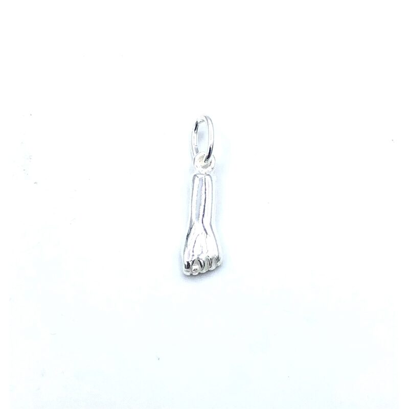 Puño plata higa
