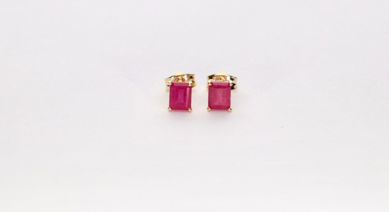 PENDIENTES ORO 18K RUBI TALLA CARRE PIEDRA FINA