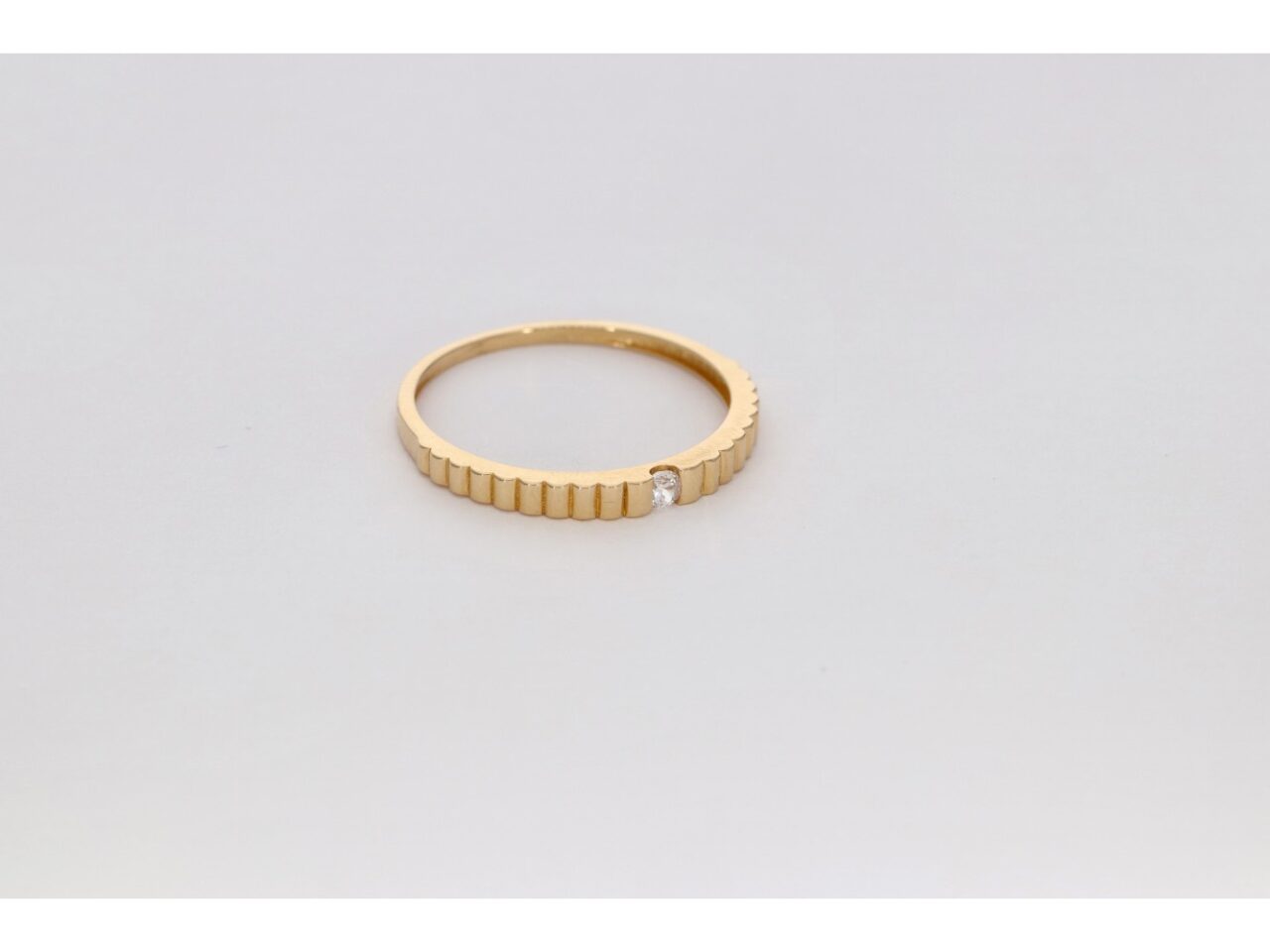 SORTIJA ORO 18K RAYADO CIRCONITA  CENTRAL - Imagen 2