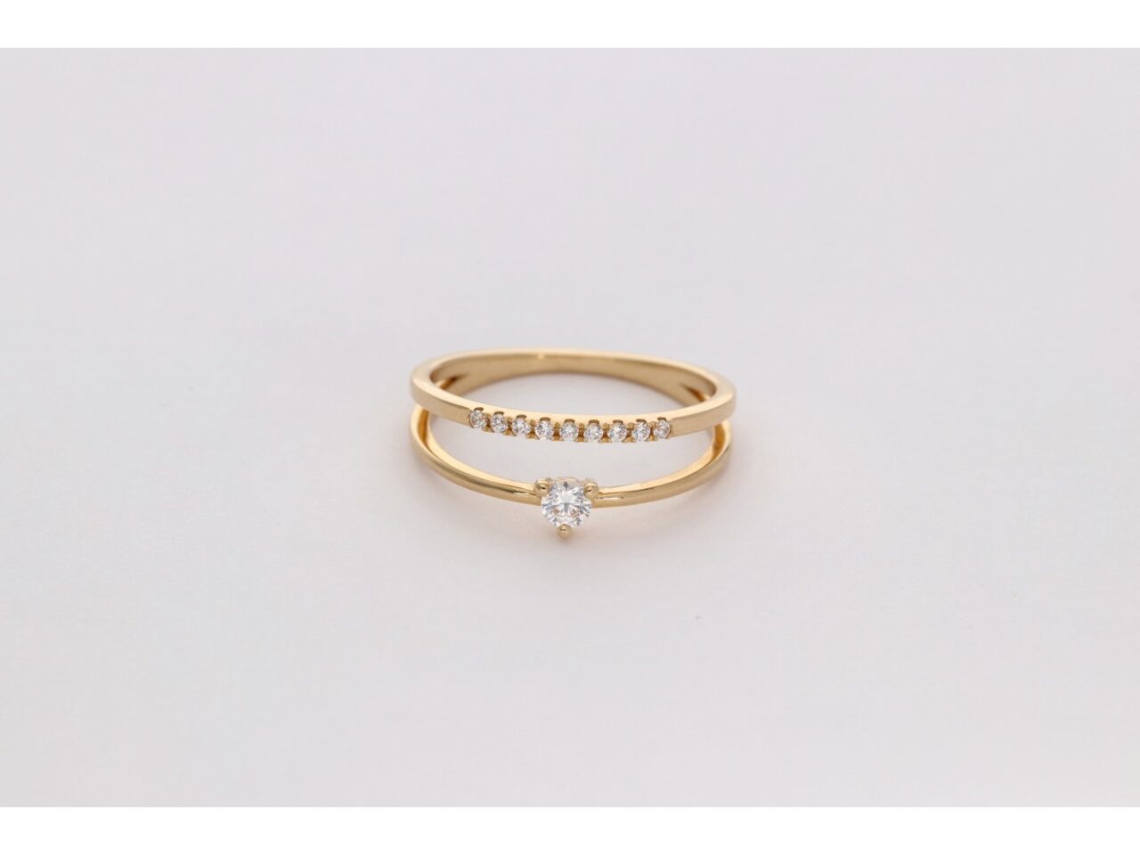 SORTIJA ORO 18K DOBLE ARO CIRCONITAS EN PAVE Y CORAZON