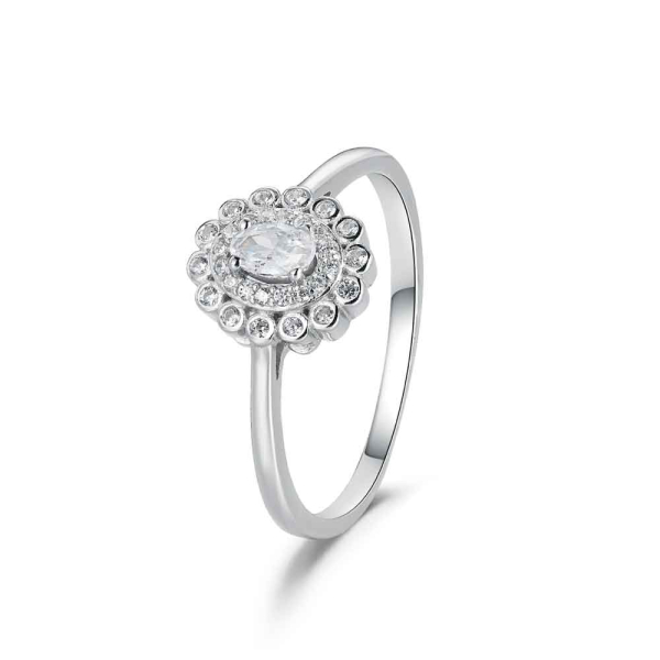 Anillo de plata rodiado solitario oval con circonitas - Talla 5