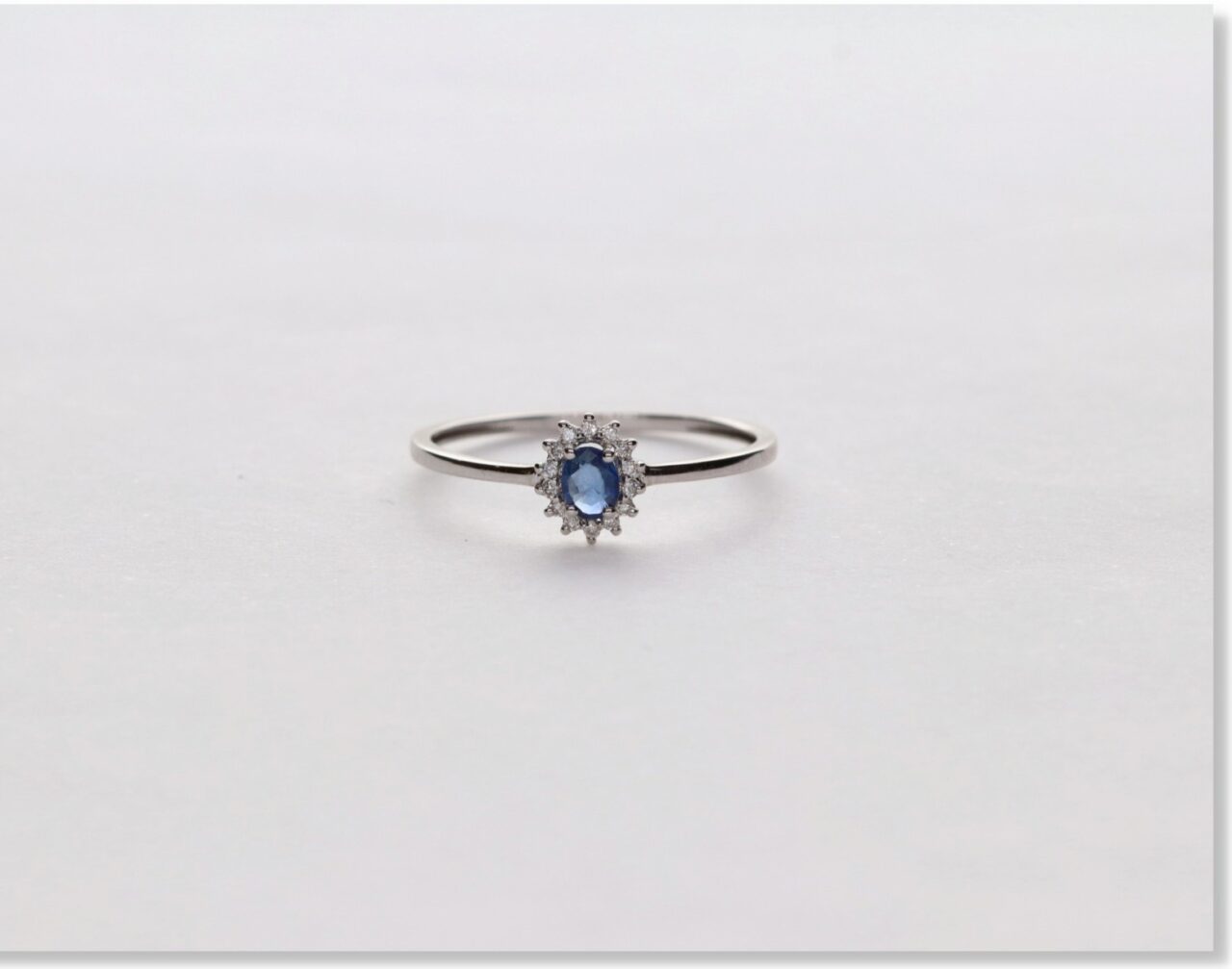 SORTIJA ORO BLANCO 18K BRILL. 0.056CT. OVAL ZAFIRO